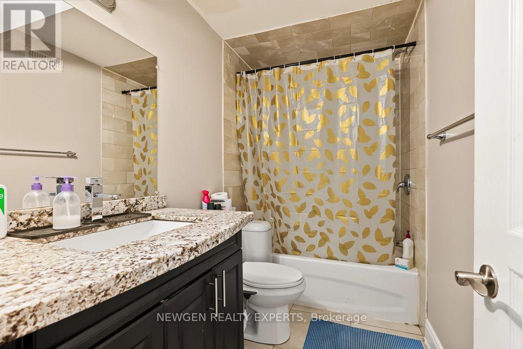 43 Lone Rock Circle, Brampton, Ontario  L6P 0K4 - Photo 42 - W13885240