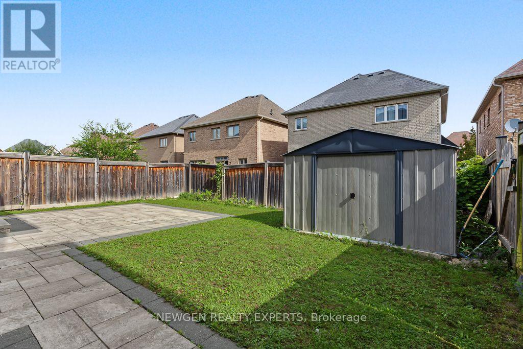 43 Lone Rock Circle, Brampton, Ontario  L6P 0K4 - Photo 46 - W13885240