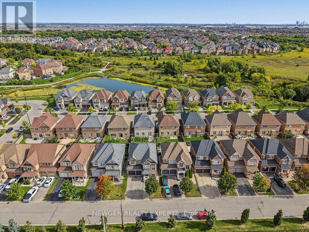 43 Lone Rock Circle, Brampton, Ontario  L6P 0K4 - Photo 48 - W13885240