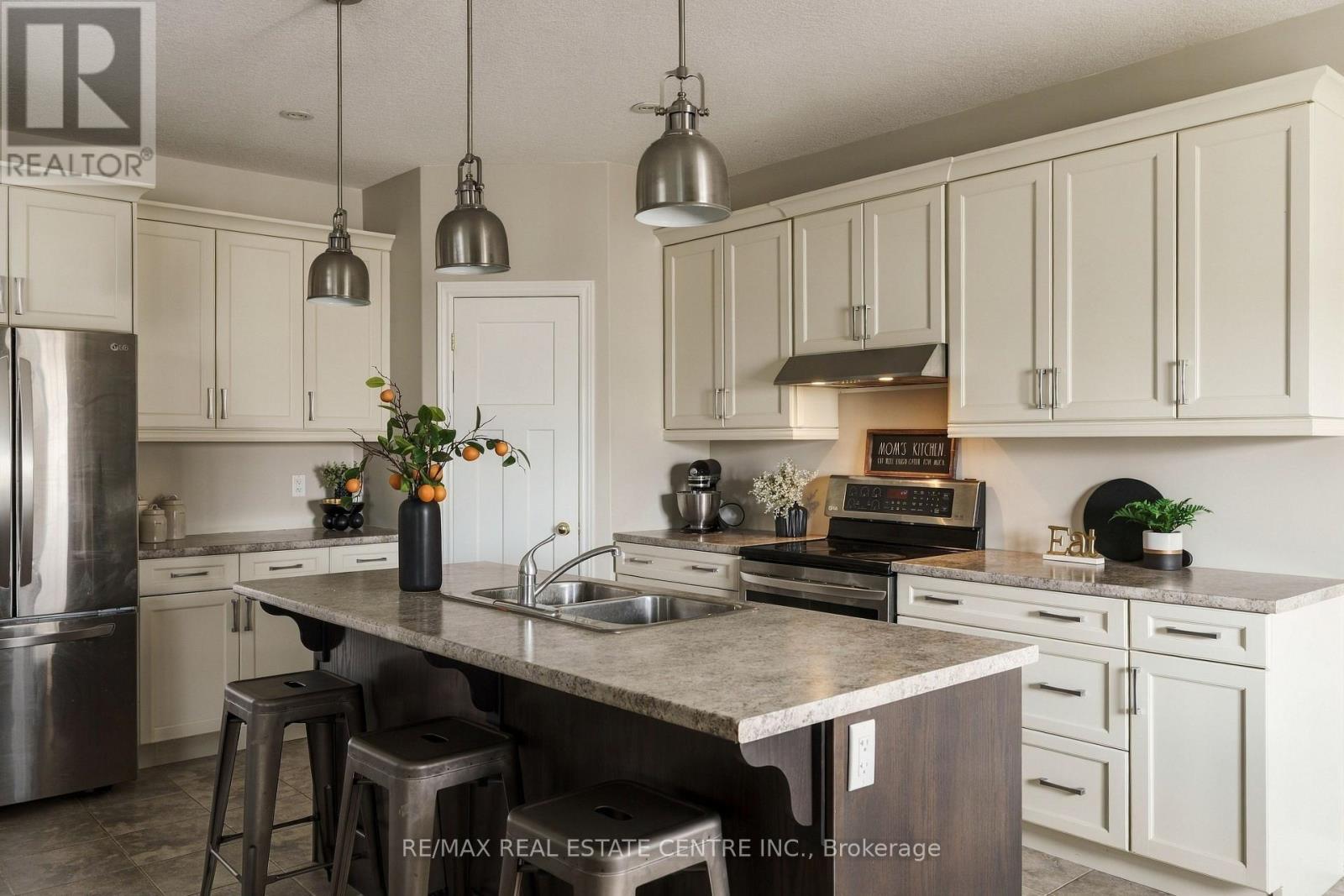51 Laverty Crescent, Orangeville, Ontario  L9W 6S9 - Photo 5 - W13885296