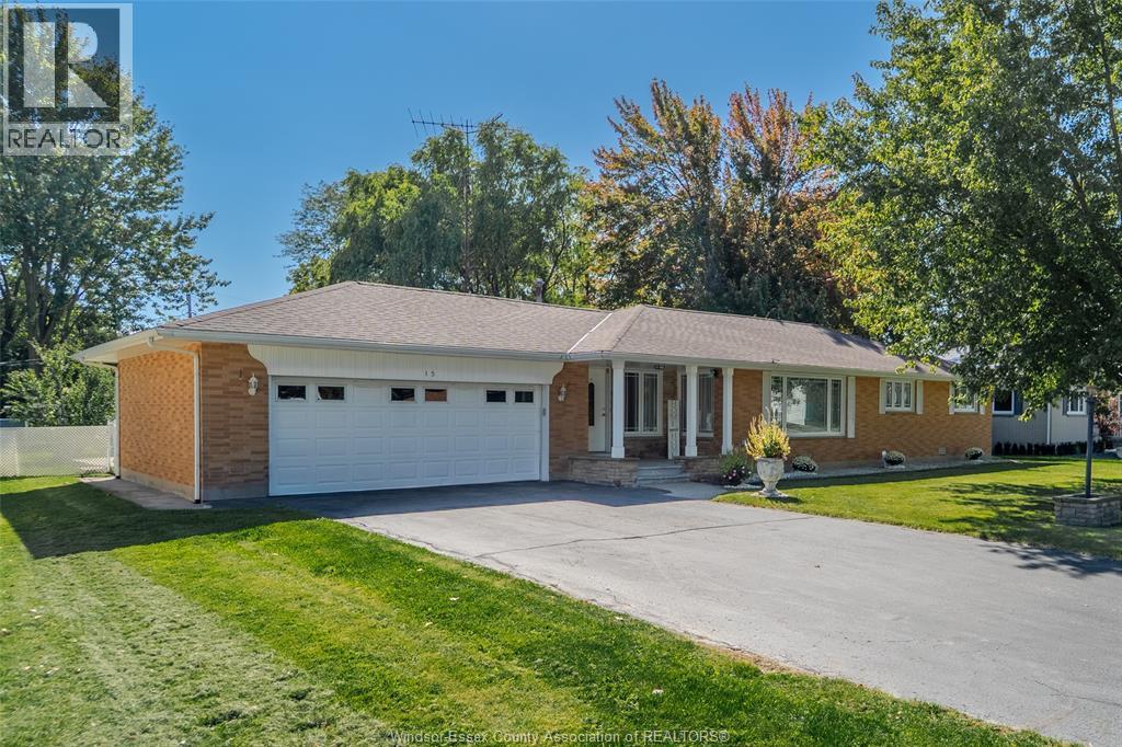 15 BOND AVENUE, Tilbury, Ontario