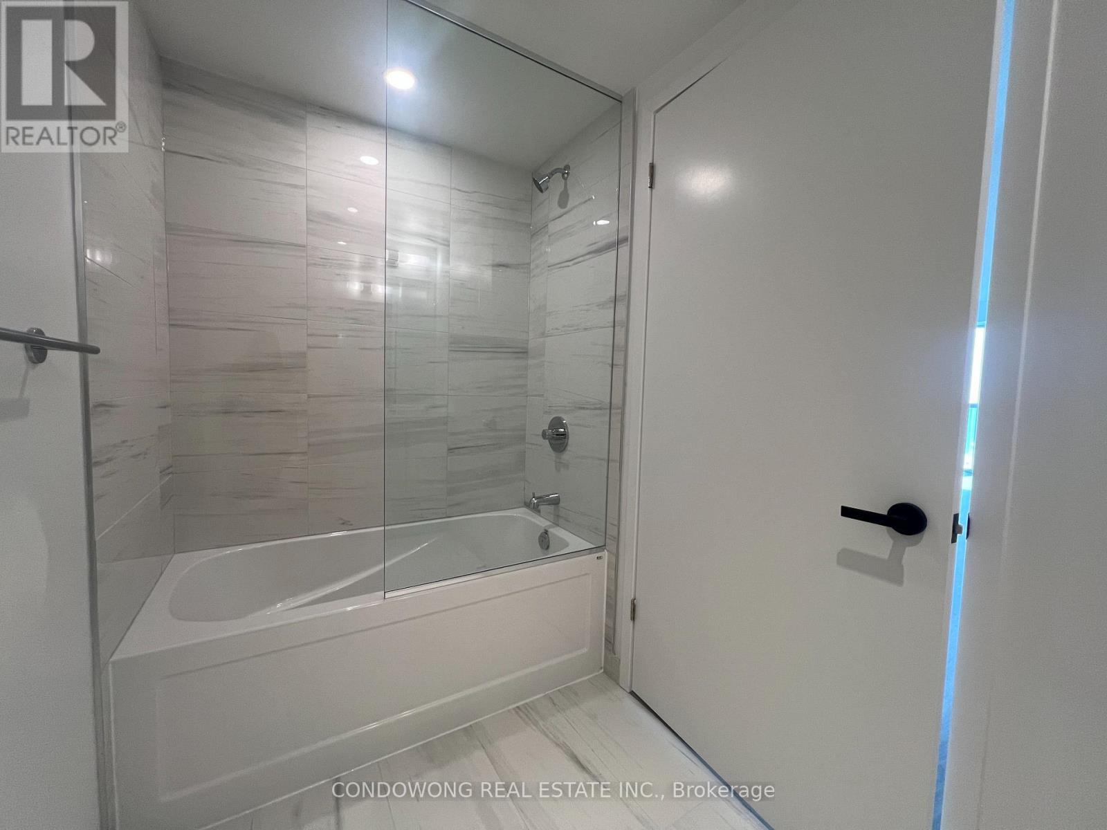 4006 - 195 Commerce Street, Vaughan, Ontario  L4K 0P9 - Photo 4 - N13885314