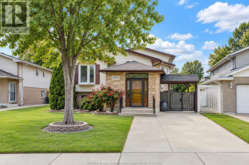 2705 Robert, Windsor, Ontario  N8W 5L9 - Photo 3 - 26024995