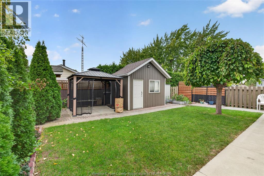 2705 Robert, Windsor, Ontario  N8W 5L9 - Photo 19 - 26024995