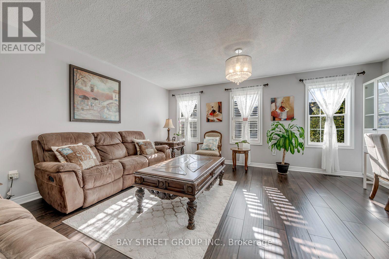 213 Littlewood Drive, Oakville, Ontario  L6H 6T8 - Photo 15 - W13885310