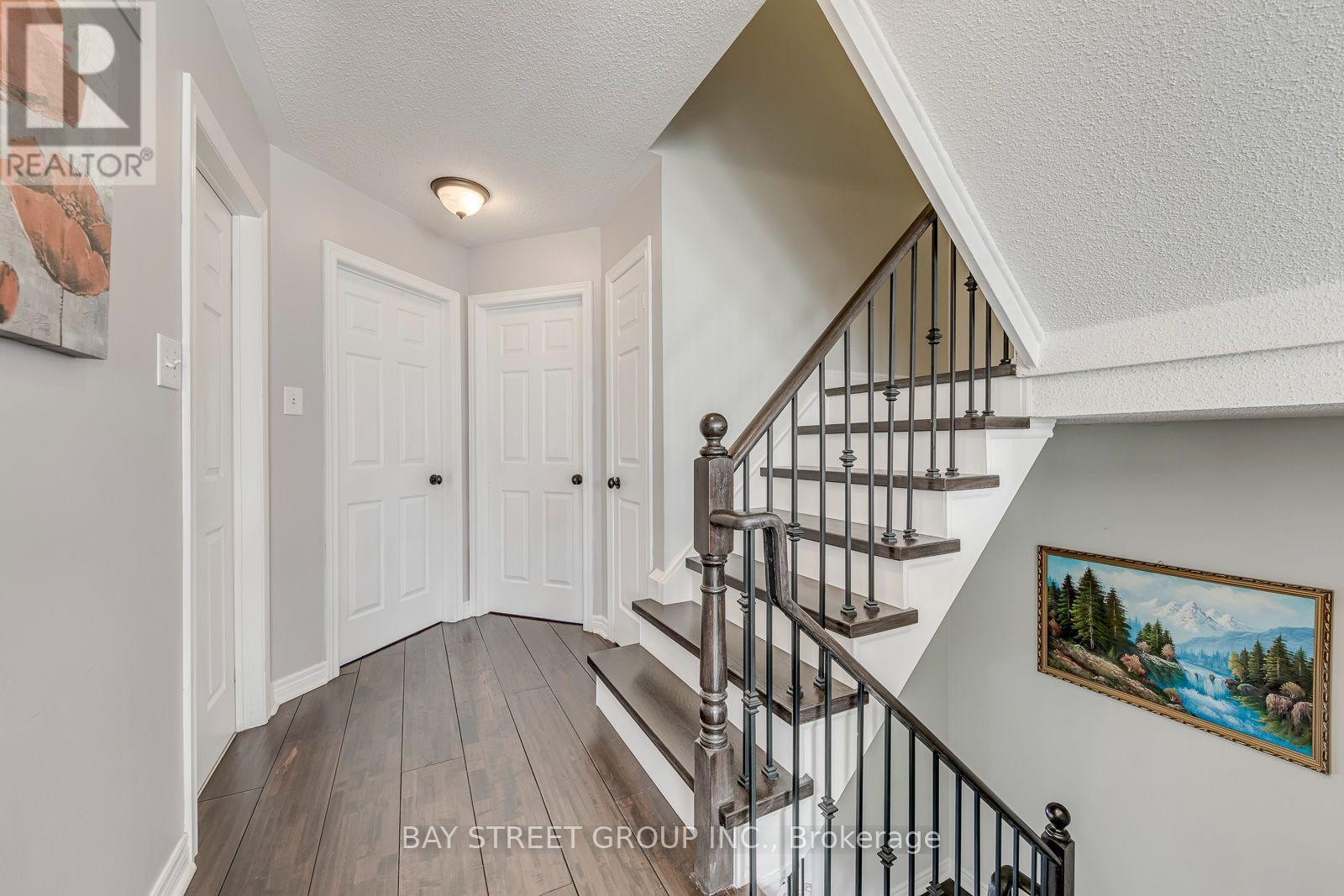 213 Littlewood Drive, Oakville, Ontario  L6H 6T8 - Photo 23 - W13885310
