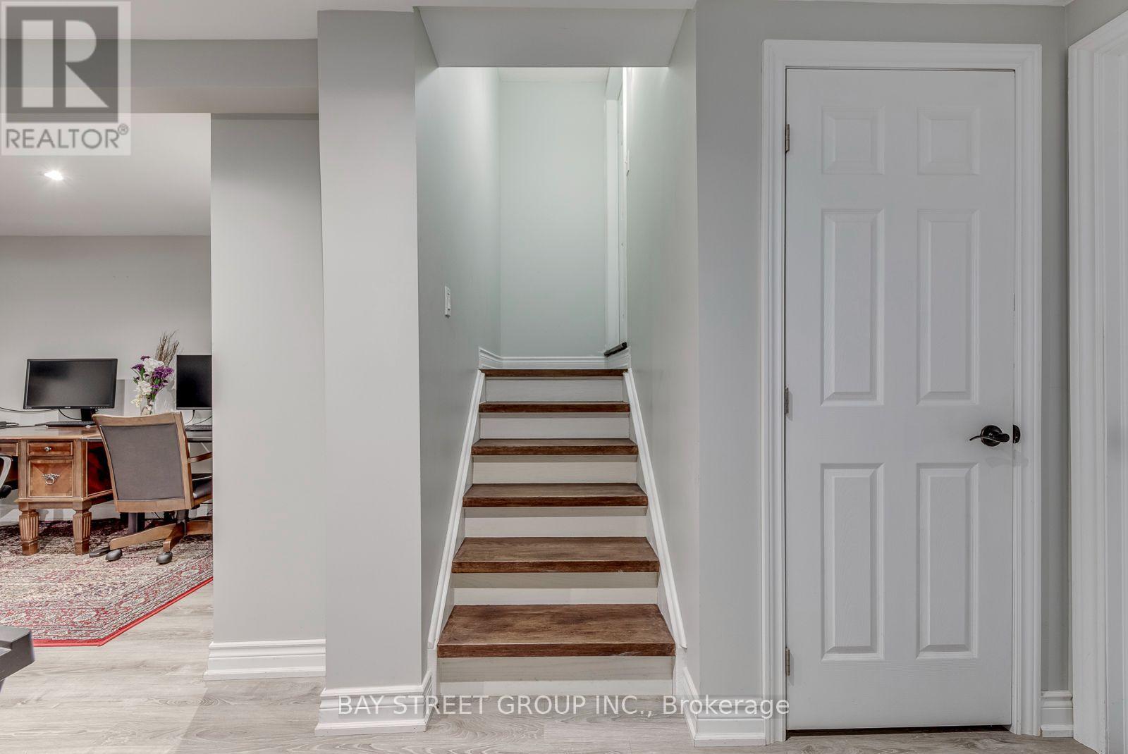 213 Littlewood Drive, Oakville, Ontario  L6H 6T8 - Photo 28 - W13885310