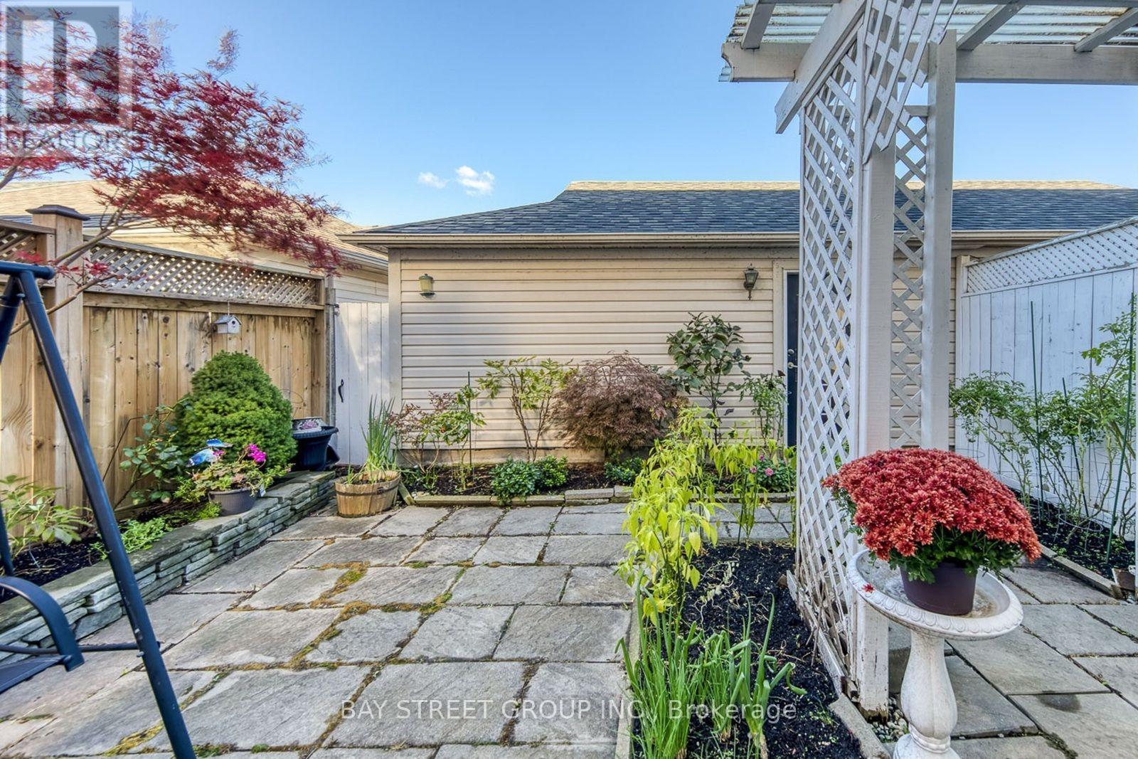 213 Littlewood Drive, Oakville, Ontario  L6H 6T8 - Photo 32 - W13885310