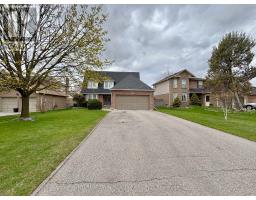 168 WILLOW LANE, Newmarket, Ontario
