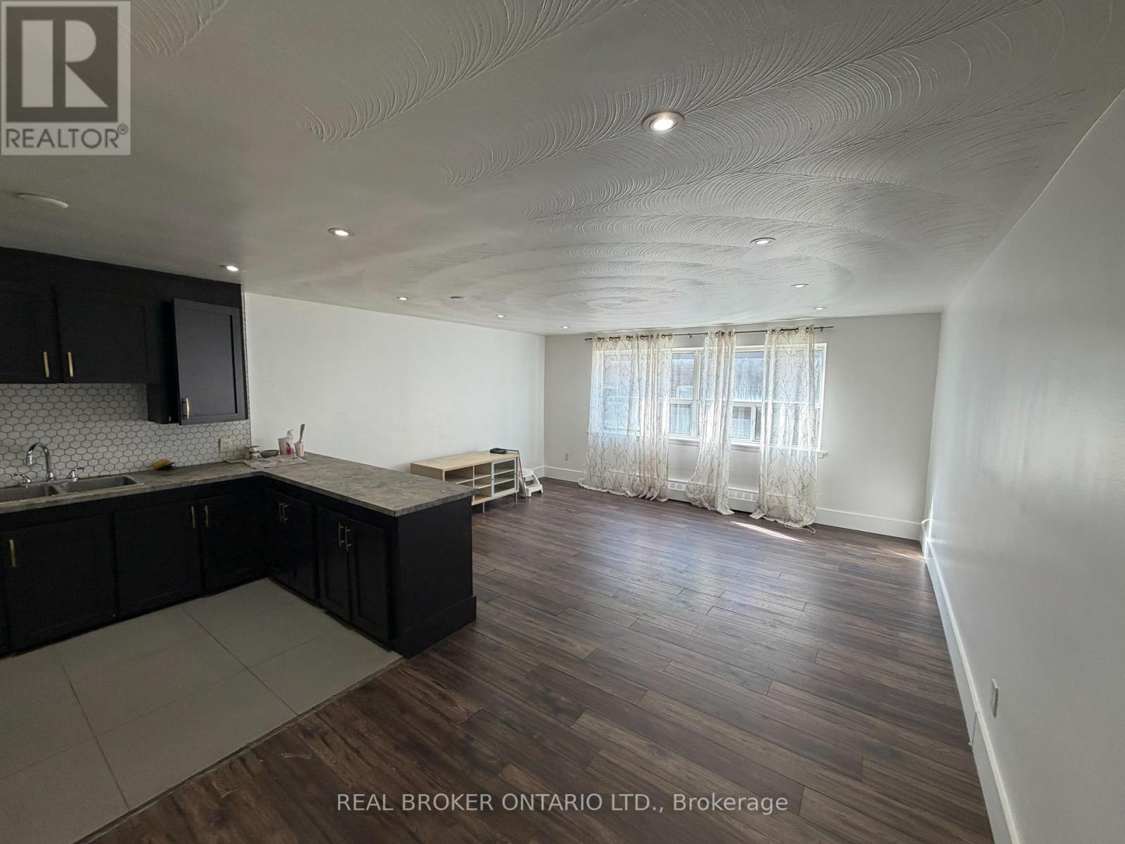 105 - 50 BENSON AVENUE, Richmond Hill, Ontario