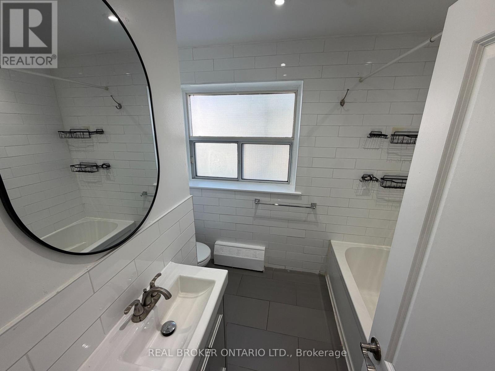 105 - 50 Benson Avenue, Richmond Hill, Ontario  L4C 4E6 - Photo 3 - N13759208