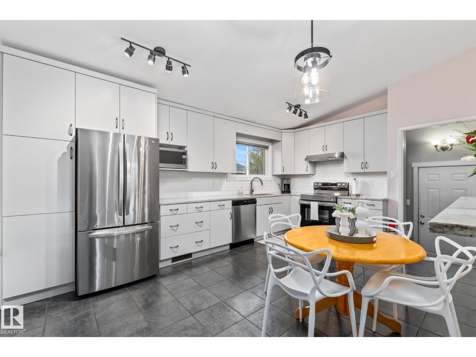 9107 58 ST NW NW