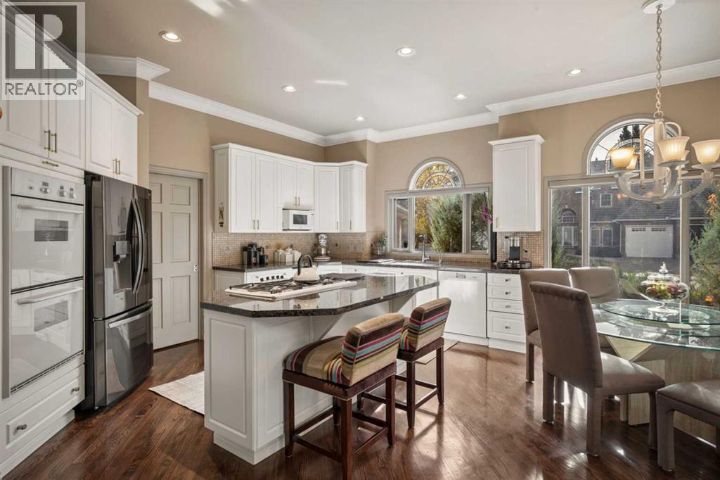 39 Baycrest Court SW