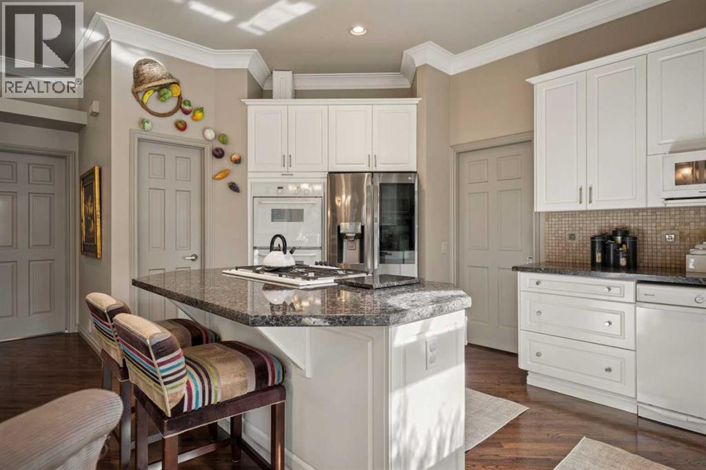 39 Baycrest Court SW
