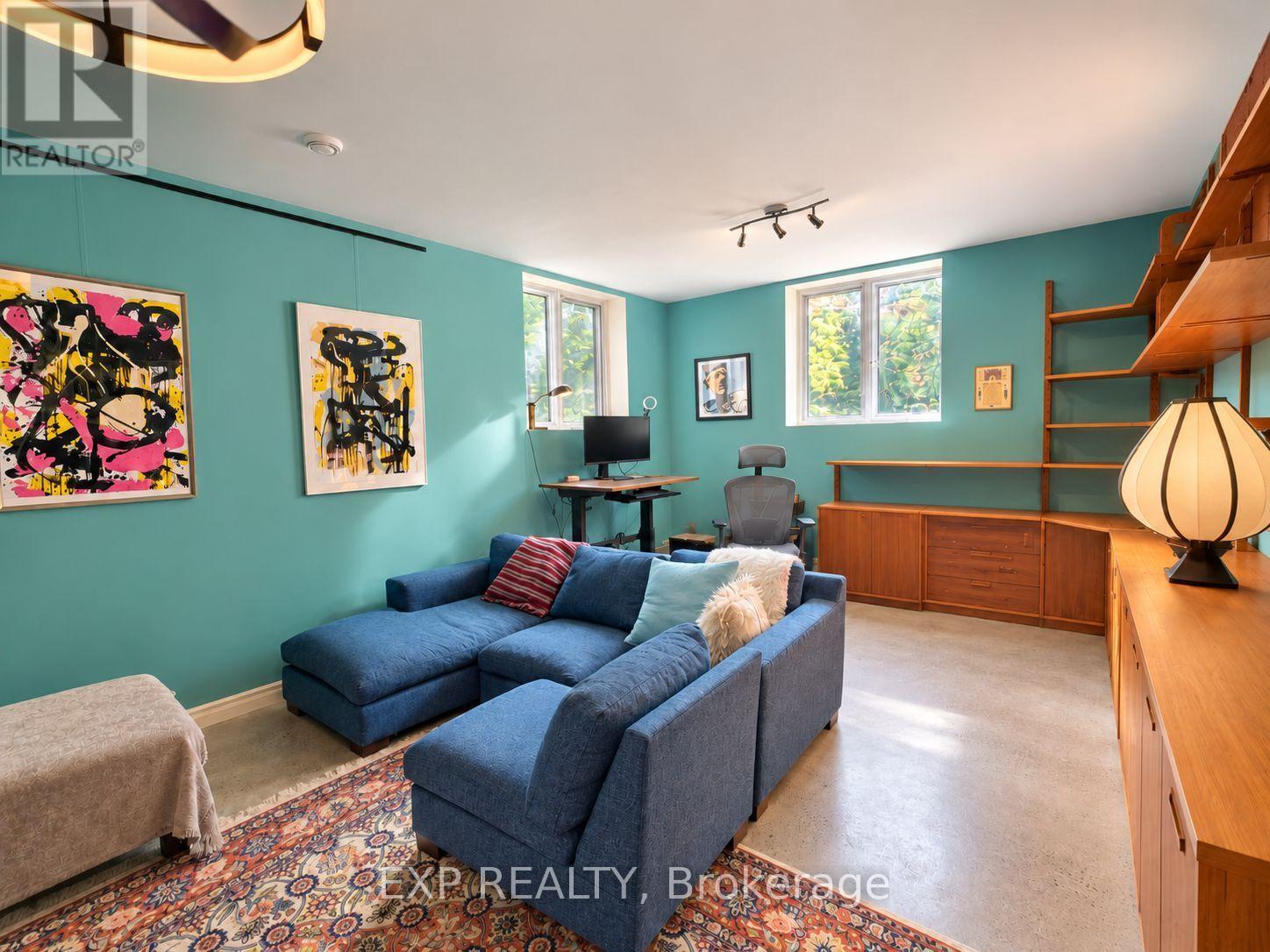 179 Springfield Road, Ottawa, Ontario  K1M 1C3 - Photo 2 - X13885326