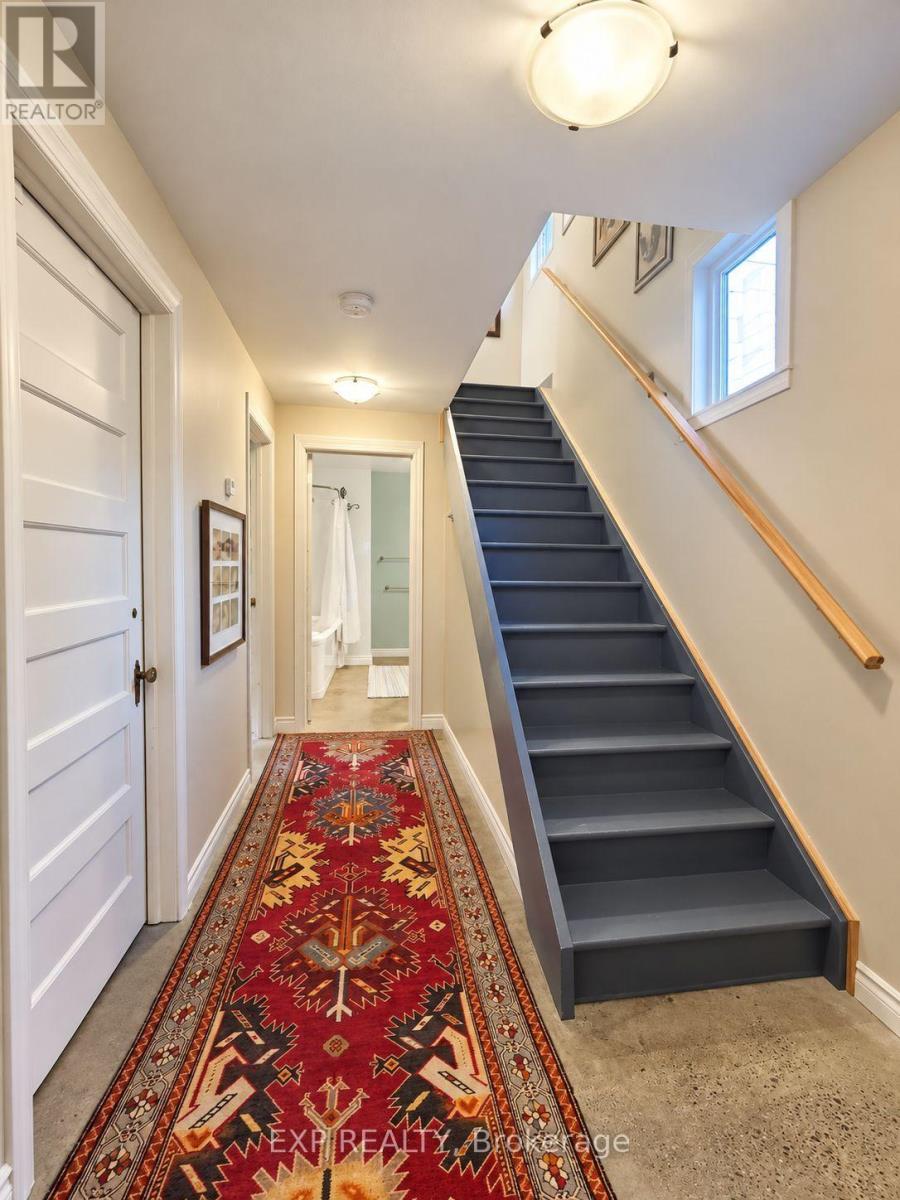 179 Springfield Road, Ottawa, Ontario  K1M 1C3 - Photo 4 - X13885326