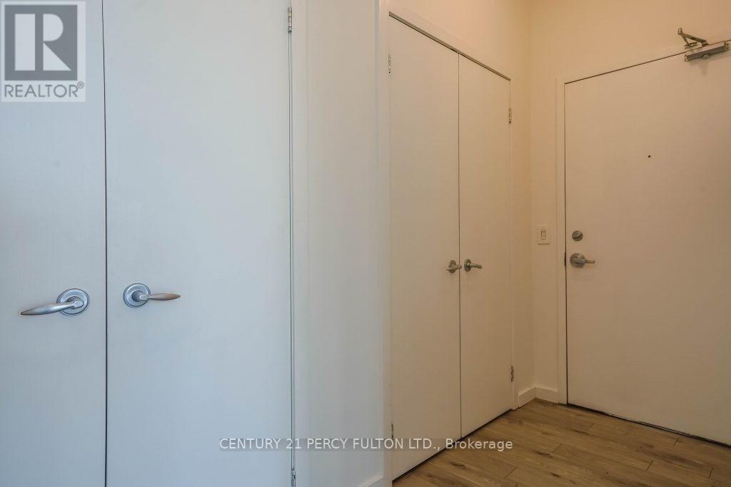 3513 - 8 York Street, Toronto, Ontario  M5J 2Y2 - Photo 2 - C13885332