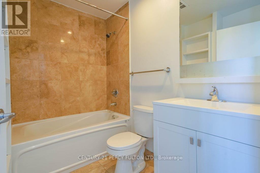 3513 - 8 York Street, Toronto, Ontario  M5J 2Y2 - Photo 3 - C13885332