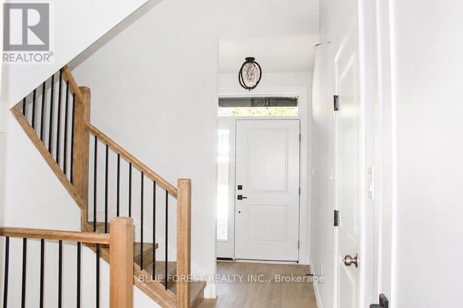 288 Ashford Street, Central Elgin, Ontario  N0L 1B0 - Photo 4 - X13781706