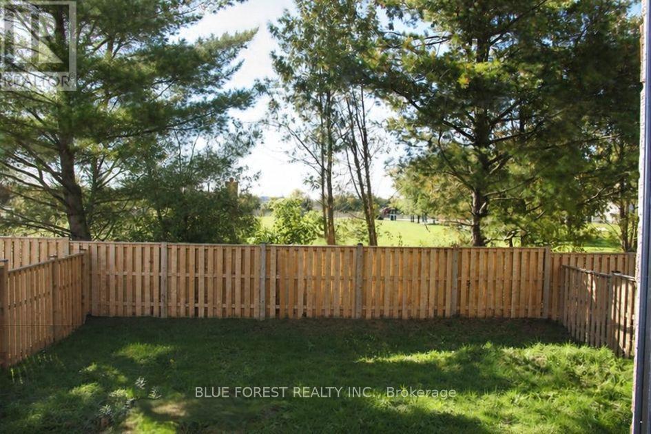 288 Ashford Street, Central Elgin, Ontario  N0L 1B0 - Photo 3 - X13781706