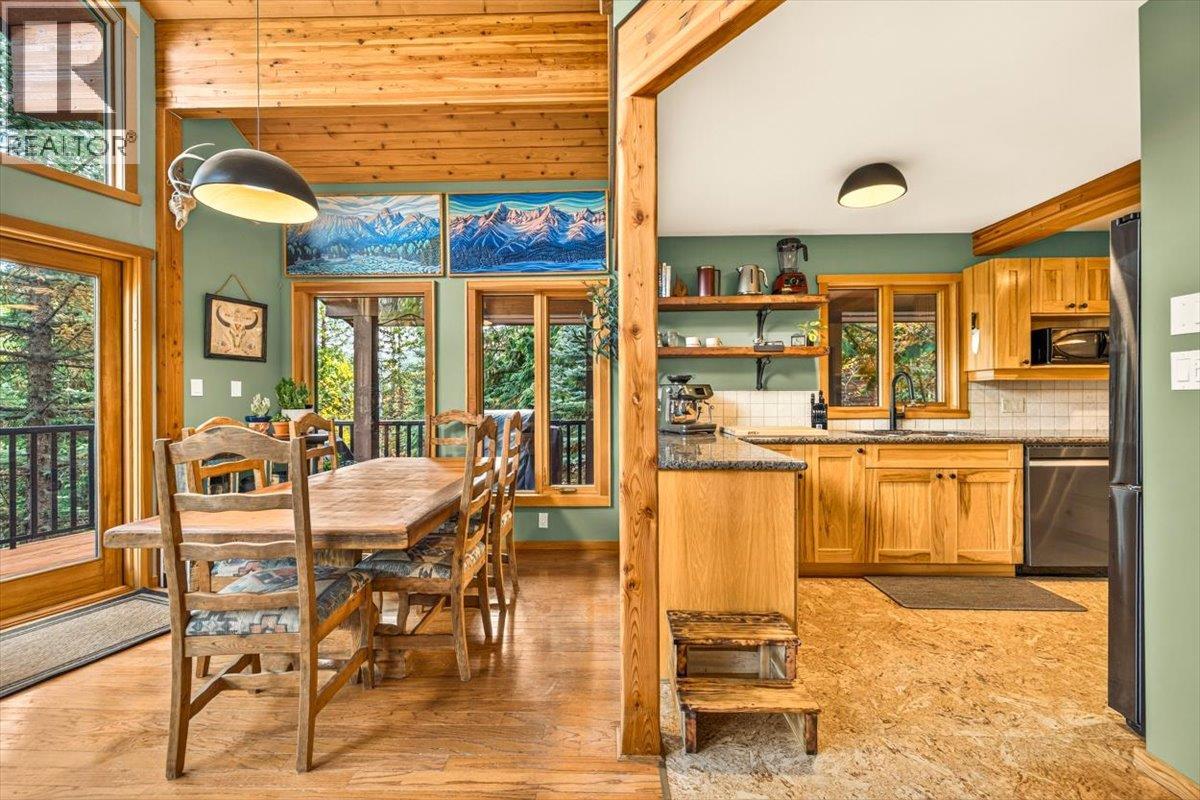 15 ALPINE TRAIL Crescent