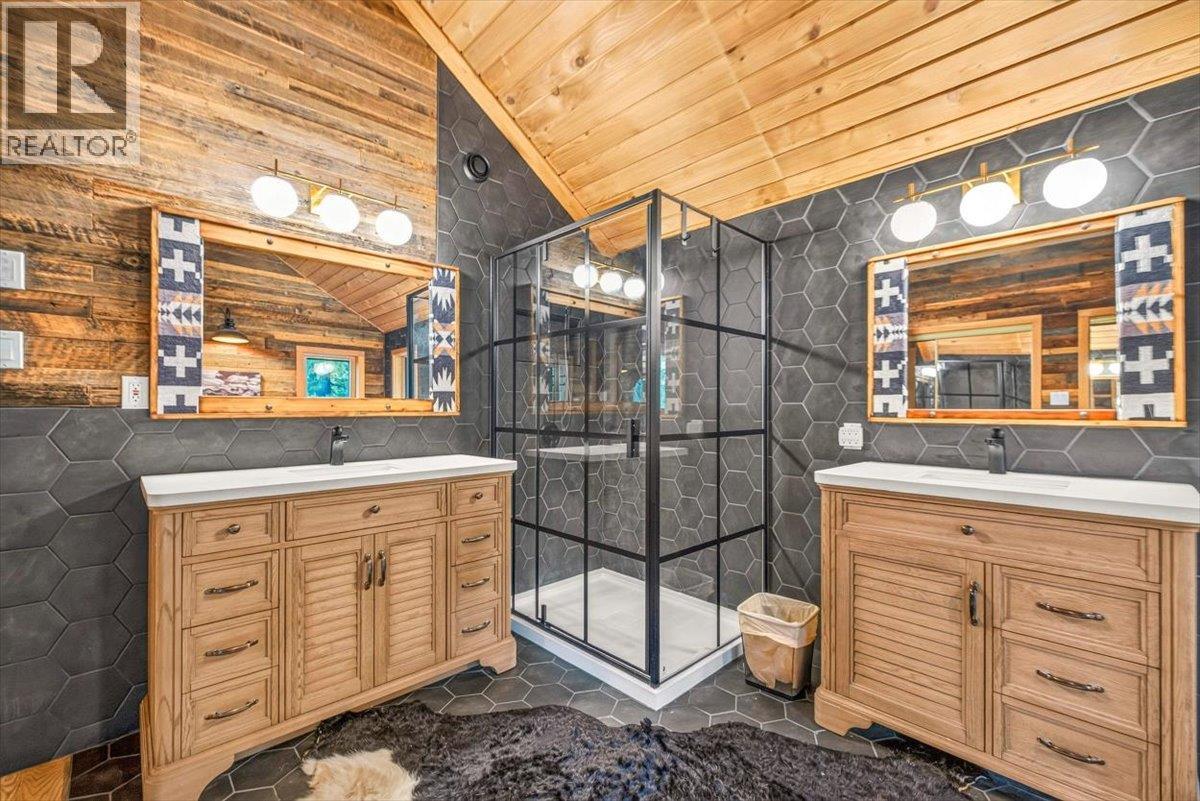 15 ALPINE TRAIL Crescent