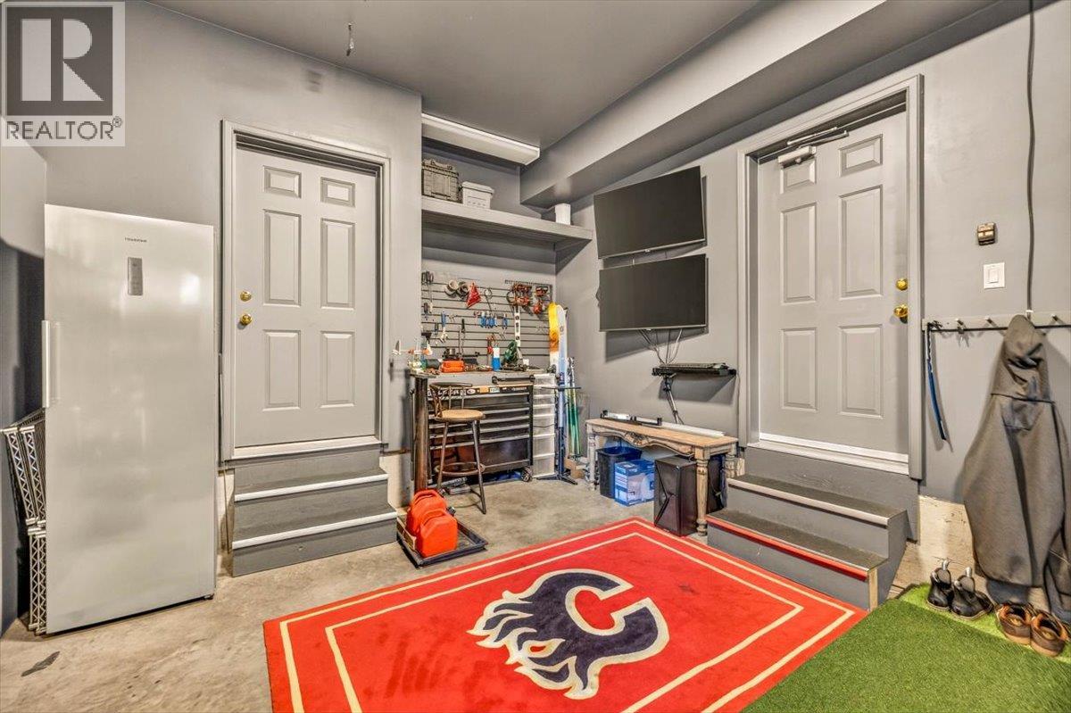 15 ALPINE TRAIL Crescent