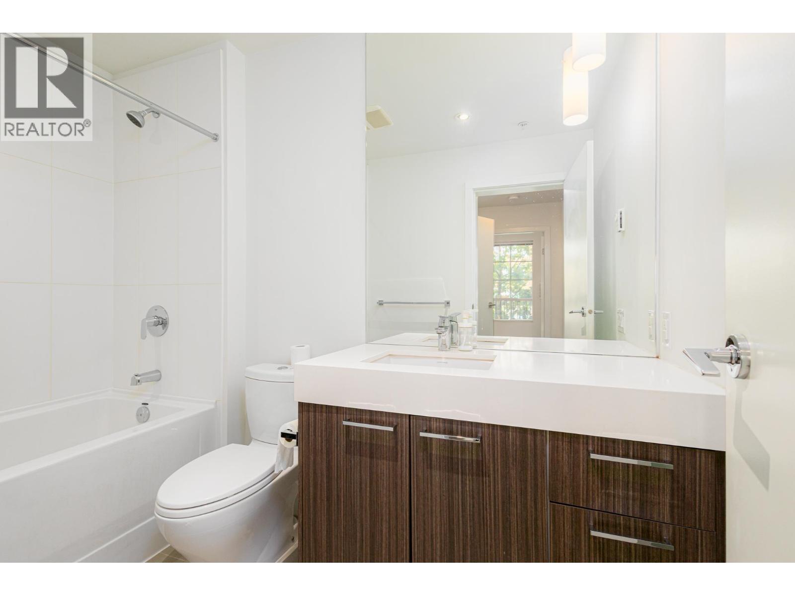 203 545 Foster Avenue, Coquitlam, British Columbia  V3J 0B3 - Photo 11 - R3172508