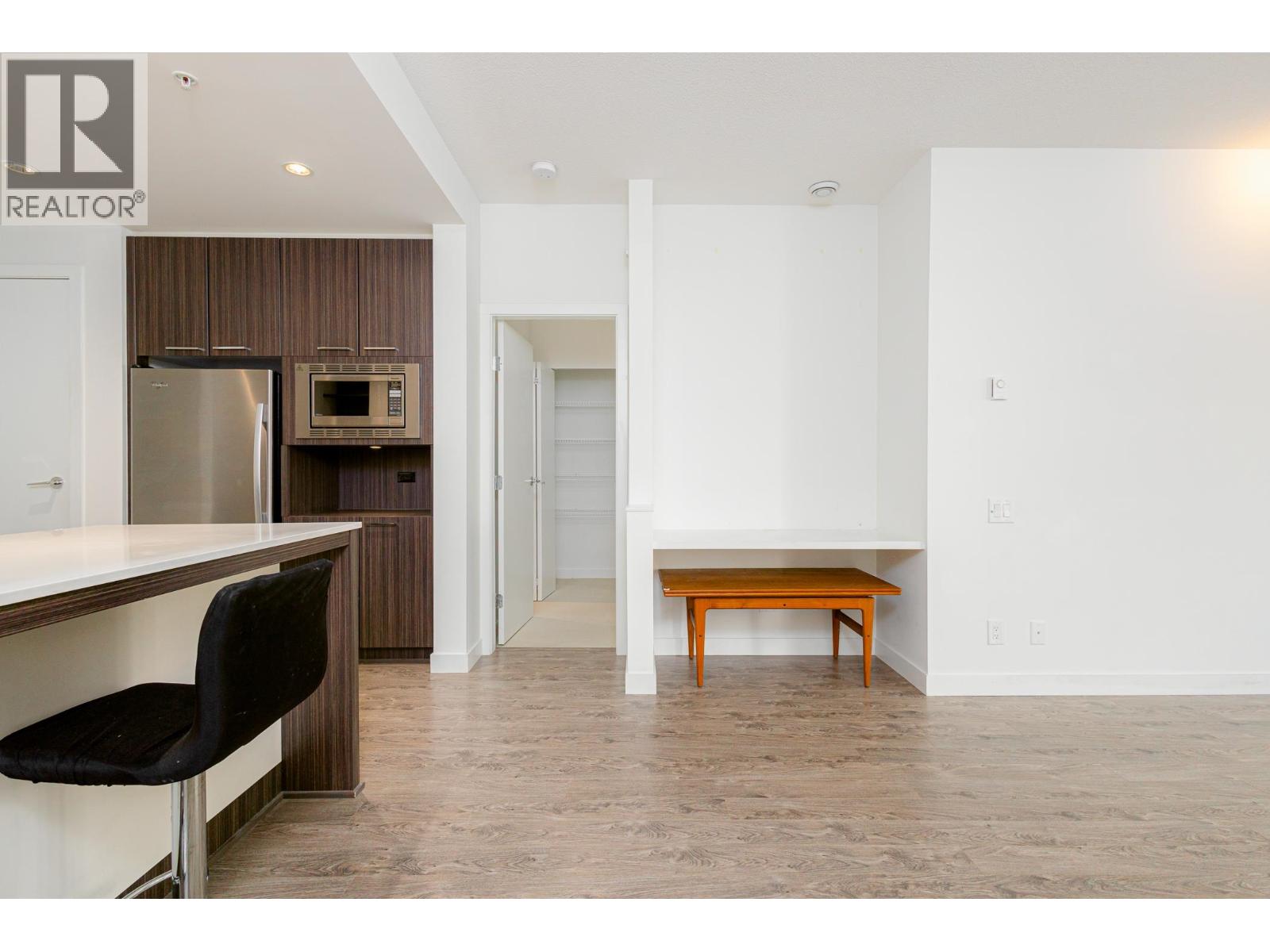 203 545 Foster Avenue, Coquitlam, British Columbia  V3J 0B3 - Photo 7 - R3172508