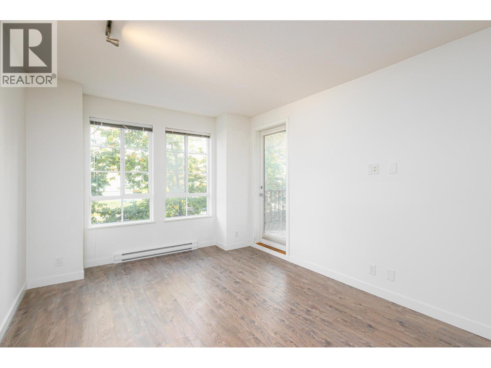 203 545 Foster Avenue, Coquitlam, British Columbia  V3J 0B3 - Photo 9 - R3172508