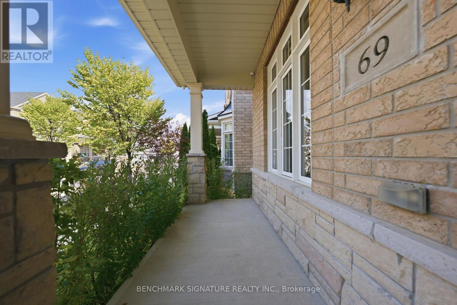 69 Windyton Avenue, Markham, Ontario  L6B 1M4 - Photo 2 - N13885366