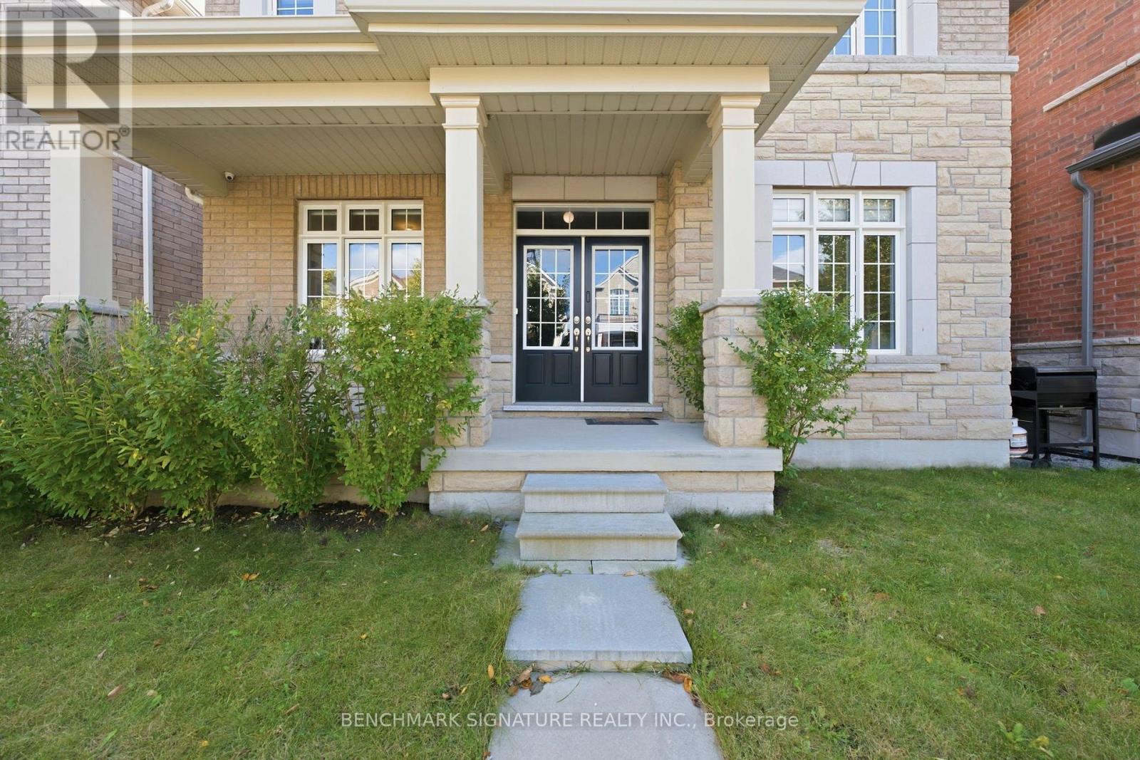 69 Windyton Avenue, Markham, Ontario  L6B 1M4 - Photo 3 - N13885366
