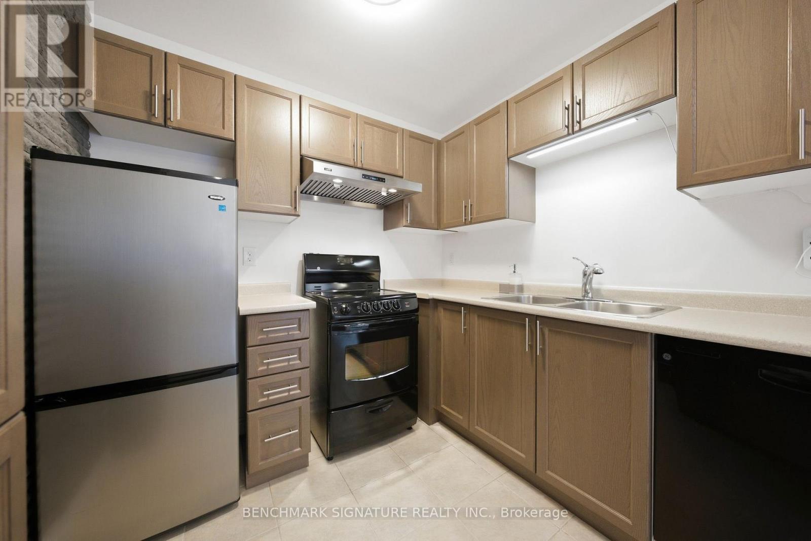69 Windyton Avenue, Markham, Ontario  L6B 1M4 - Photo 42 - N13885366