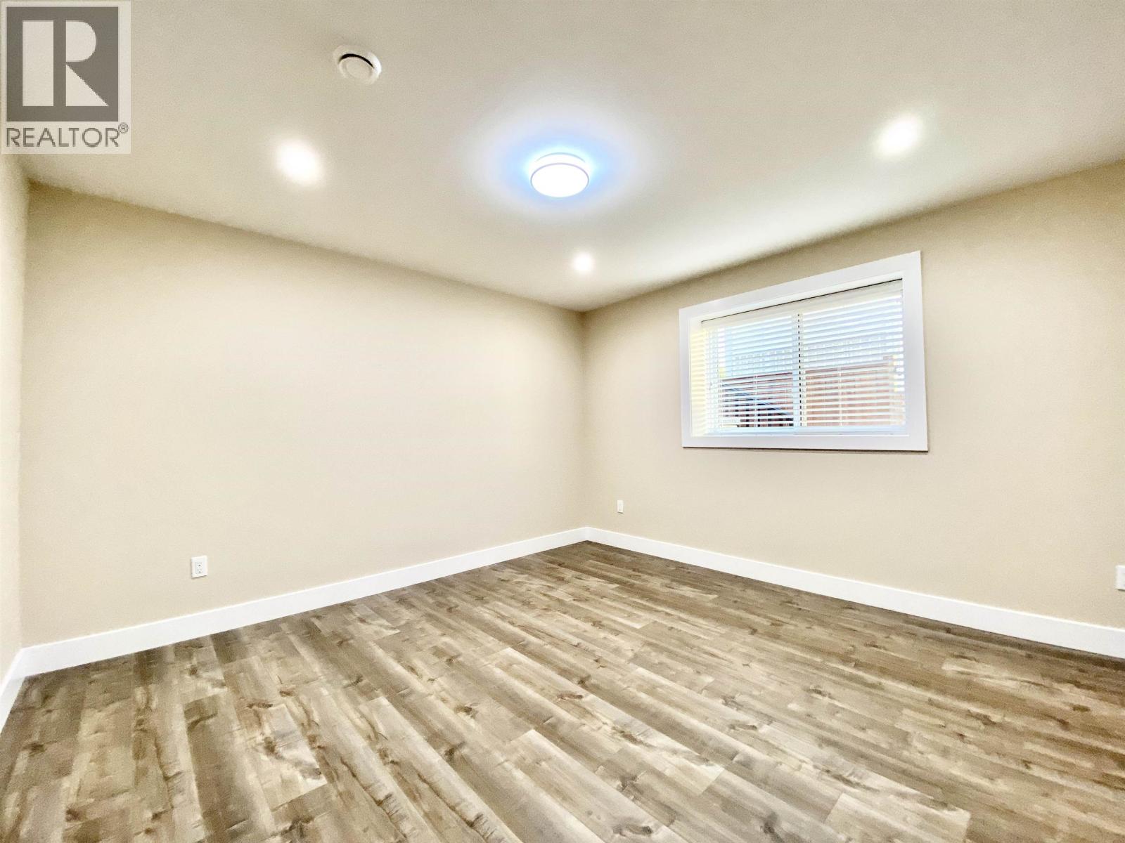 Basement 17xx Howard Avenue, Burnaby, British Columbia  V5B 3S4 - Photo 5 - R3174394