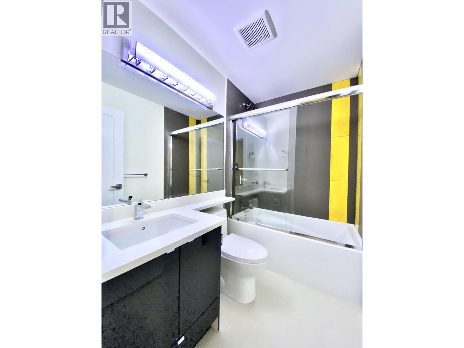 Basement 17xx Howard Avenue, Burnaby, British Columbia  V5B 3S4 - Photo 8 - R3174394
