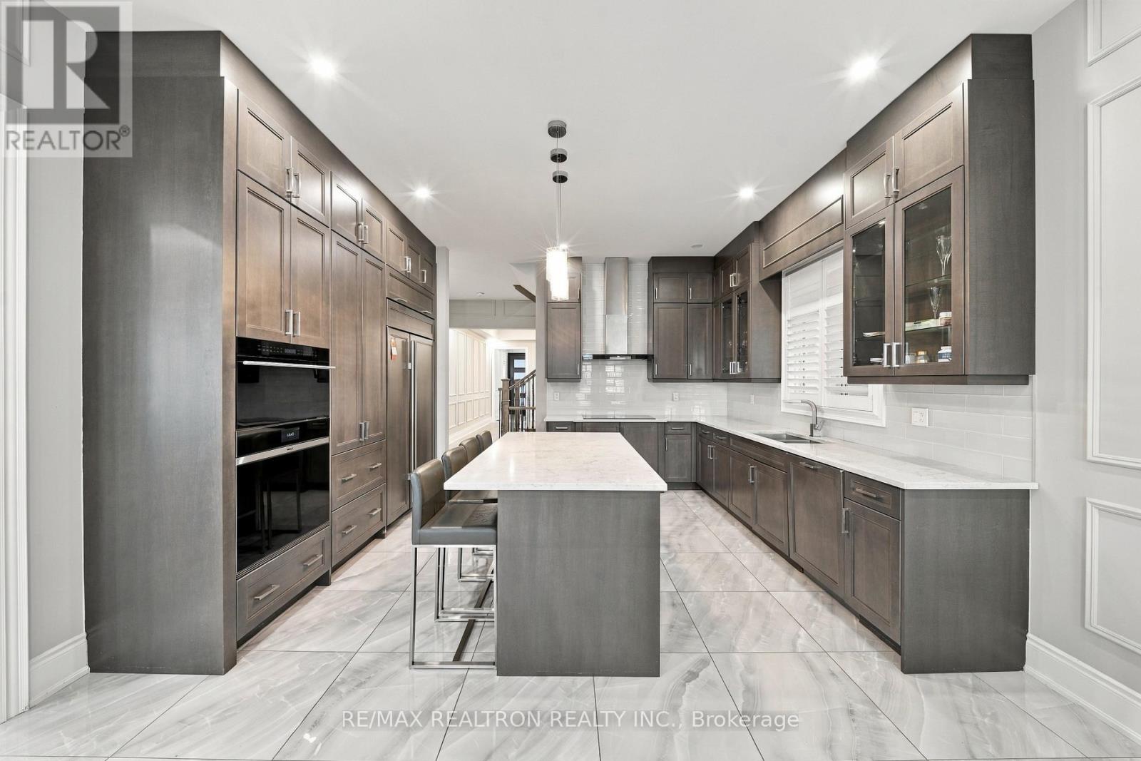 164 Milky Way Drive, Richmond Hill, Ontario  L4C 4Y3 - Photo 10 - N13874004