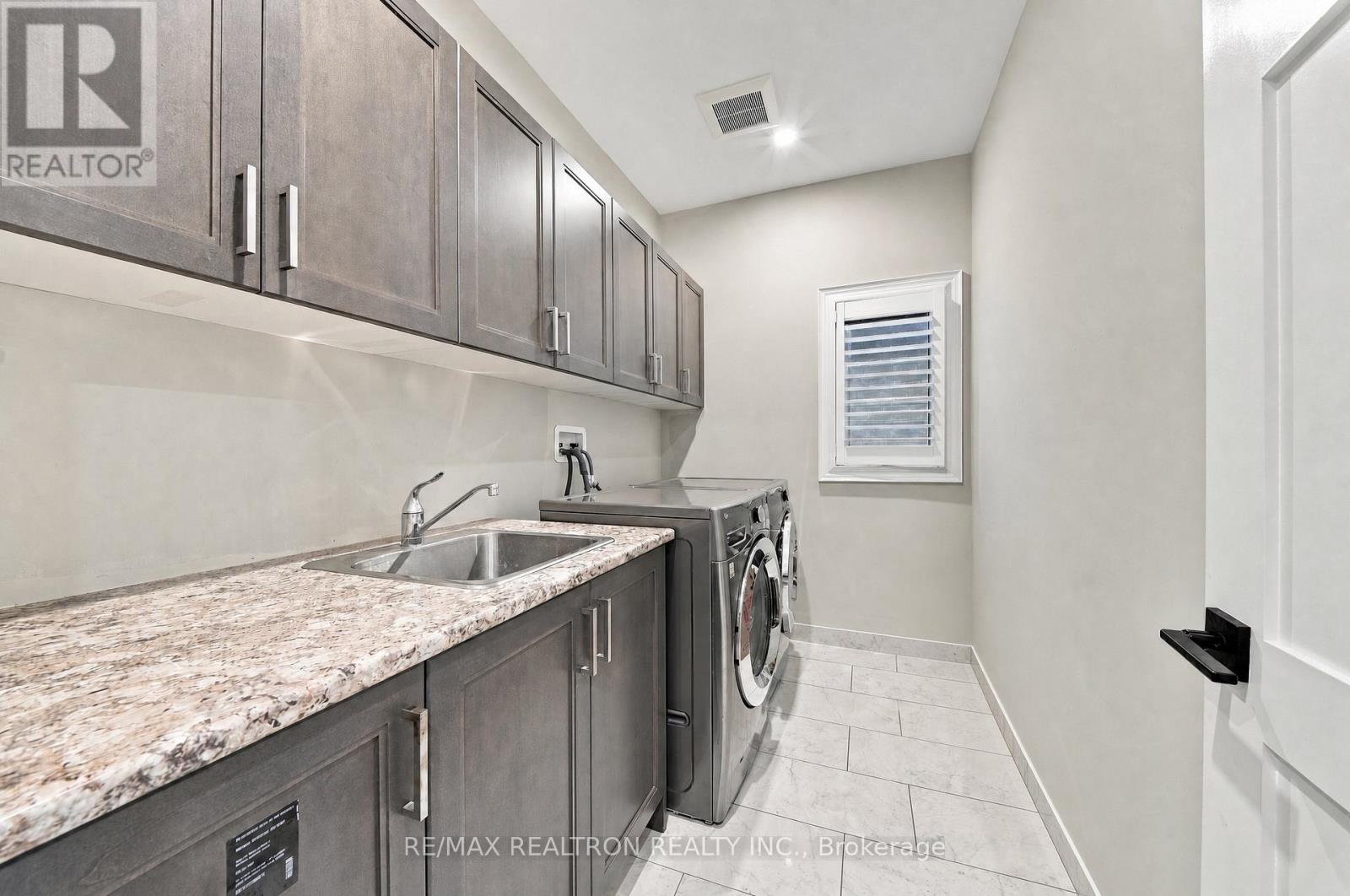 164 Milky Way Drive, Richmond Hill, Ontario  L4C 4Y3 - Photo 29 - N13874004