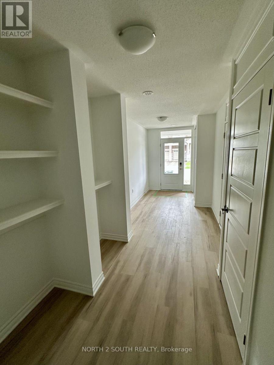 126 Ennerdale Street, Barrie, Ontario  L9J 1A5 - Photo 2 - S13875954