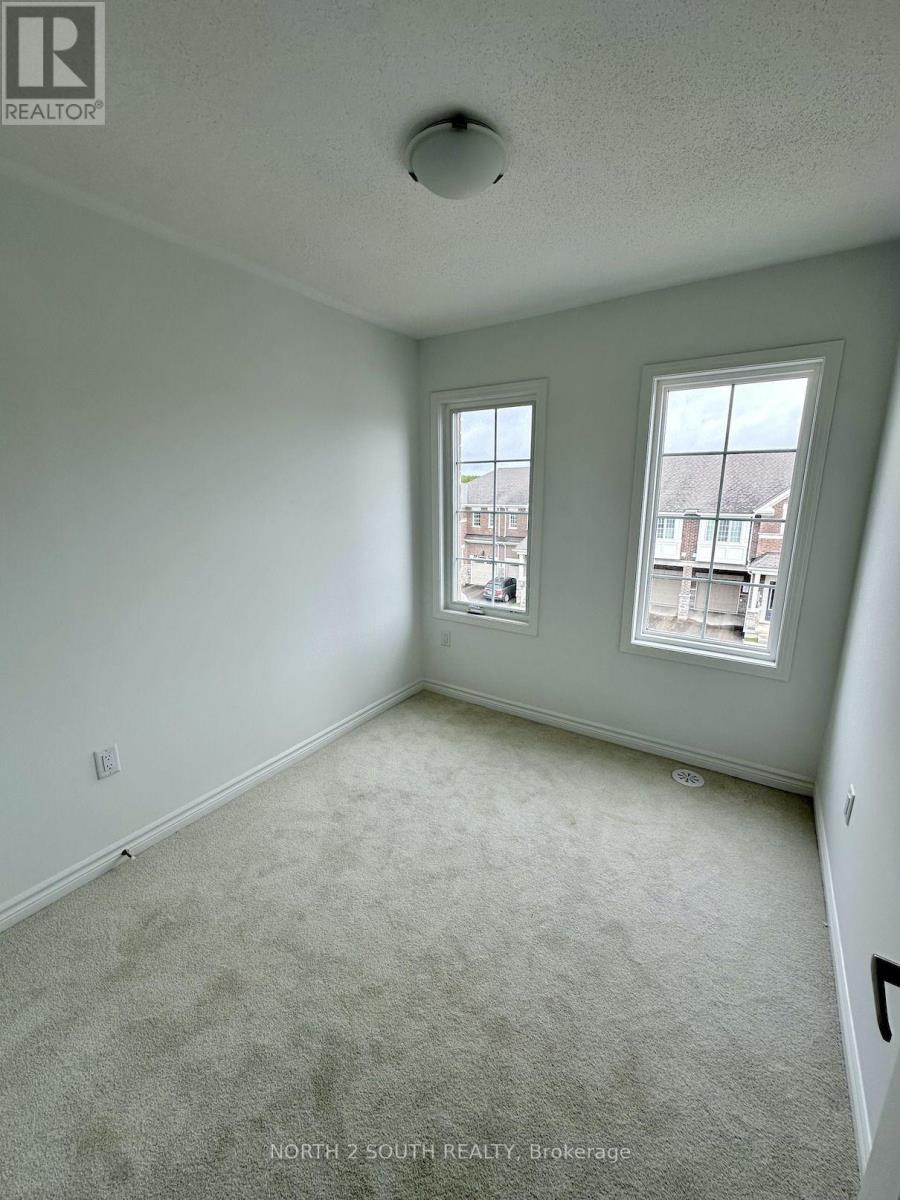 126 Ennerdale Street, Barrie, Ontario  L9J 1A5 - Photo 12 - S13875954