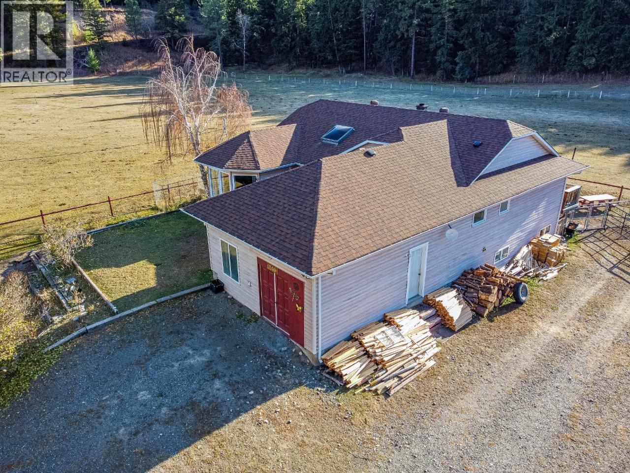 1740 Macaulay Road, Merritt, British Columbia  V0K 2L0 - Photo 3 - 10403332