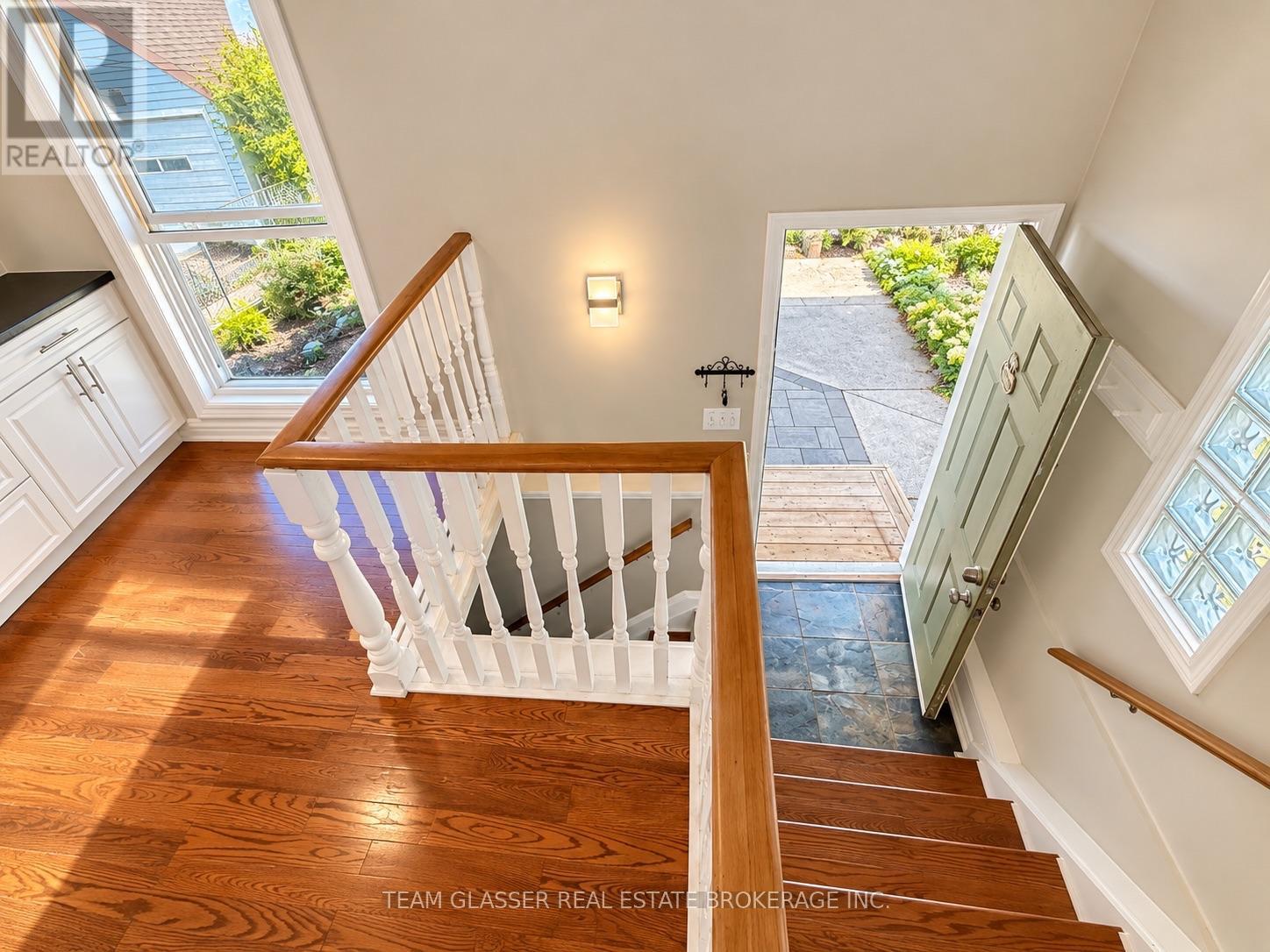 676 Emery Street E, London South (South A), Ontario  N6C 2G4 - Photo 12 - X13885374