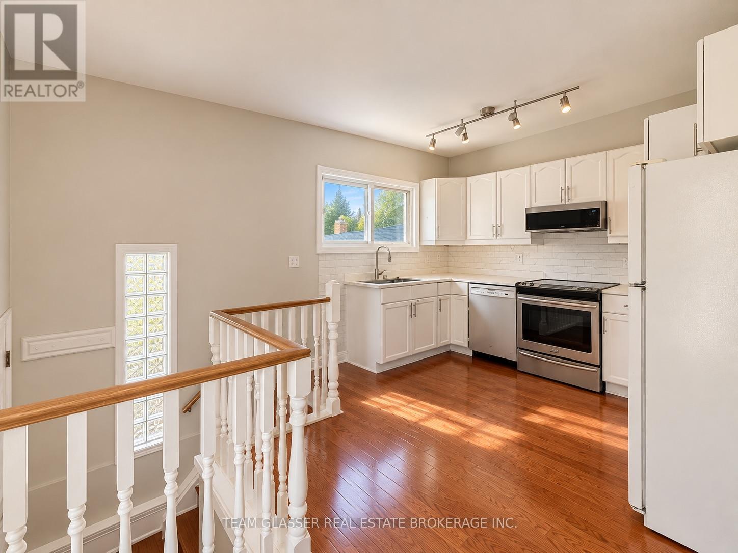 676 Emery Street E, London South (South A), Ontario  N6C 2G4 - Photo 13 - X13885374