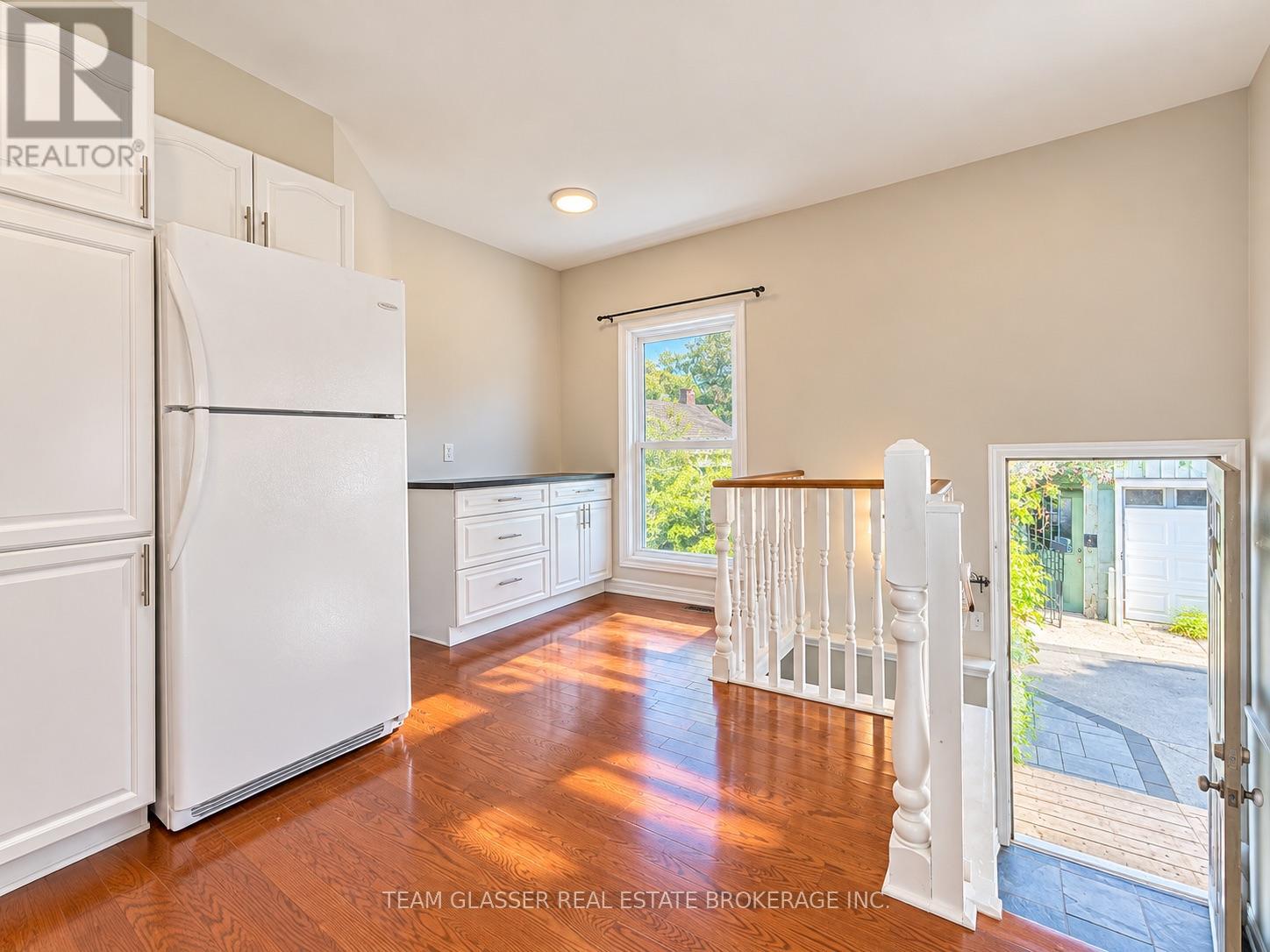 676 Emery Street E, London South (South A), Ontario  N6C 2G4 - Photo 8 - X13885374