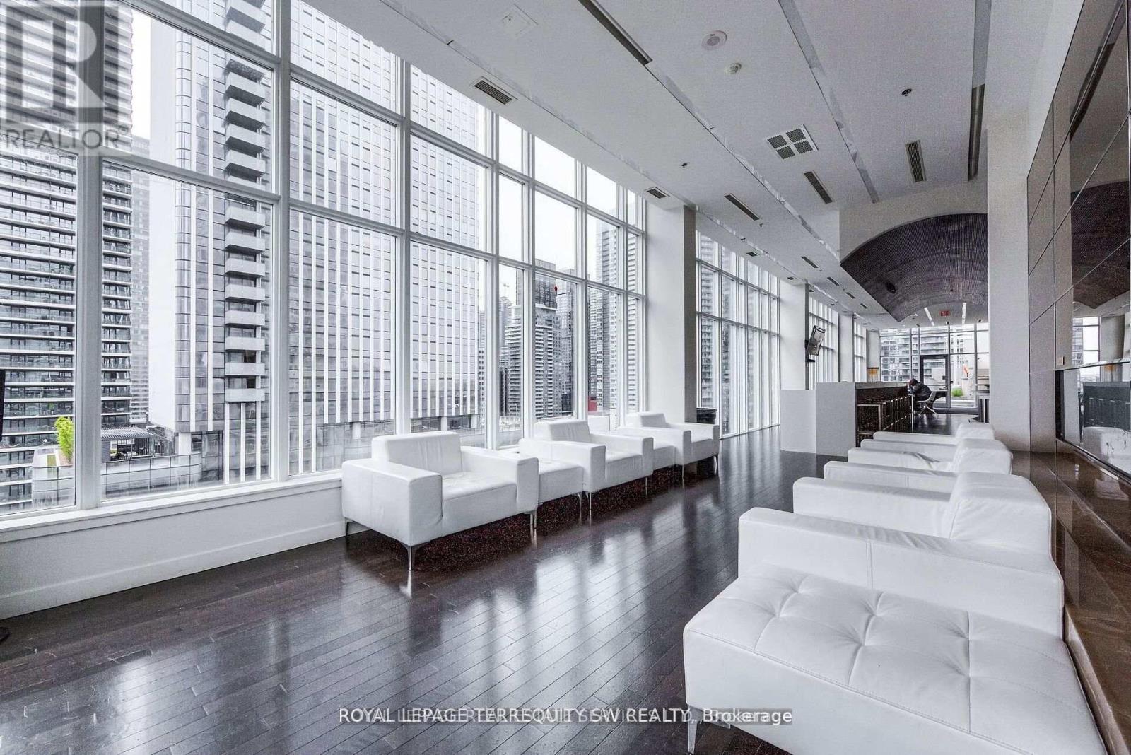 430 - 21 Nelson Street, Toronto (Waterfront Communities), Ontario  M5V 3H9 - Photo 18 - C13885372