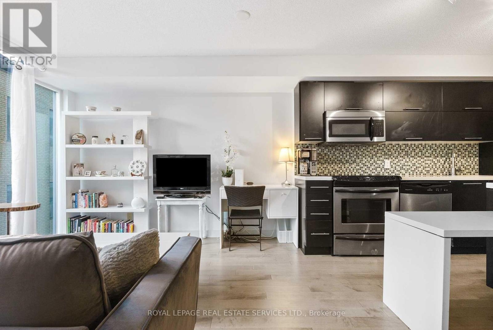 430 - 21 Nelson Street, Toronto (Waterfront Communities), Ontario  M5V 3H9 - Photo 5 - C13885372