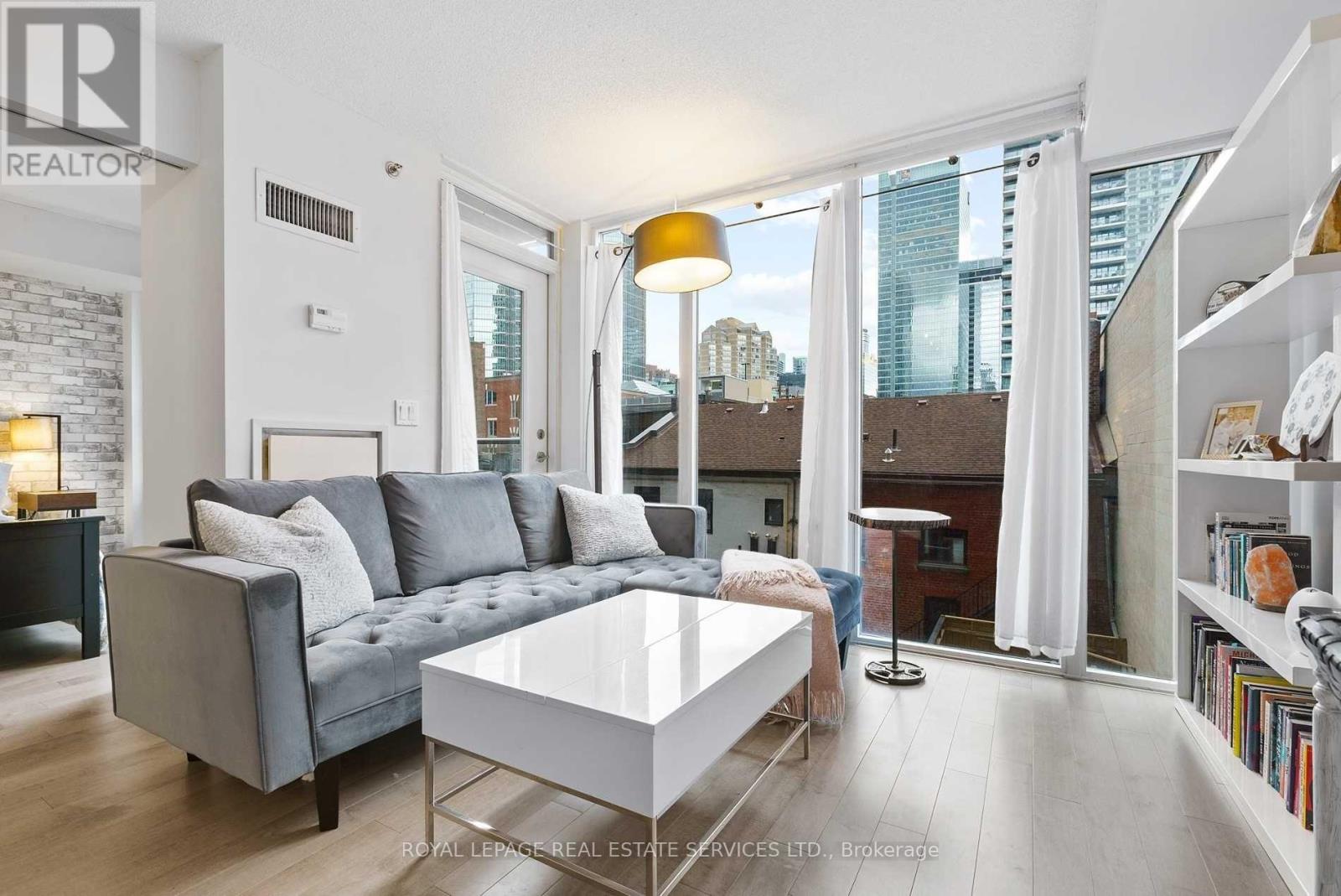 430 - 21 Nelson Street, Toronto (Waterfront Communities), Ontario  M5V 3H9 - Photo 7 - C13885372