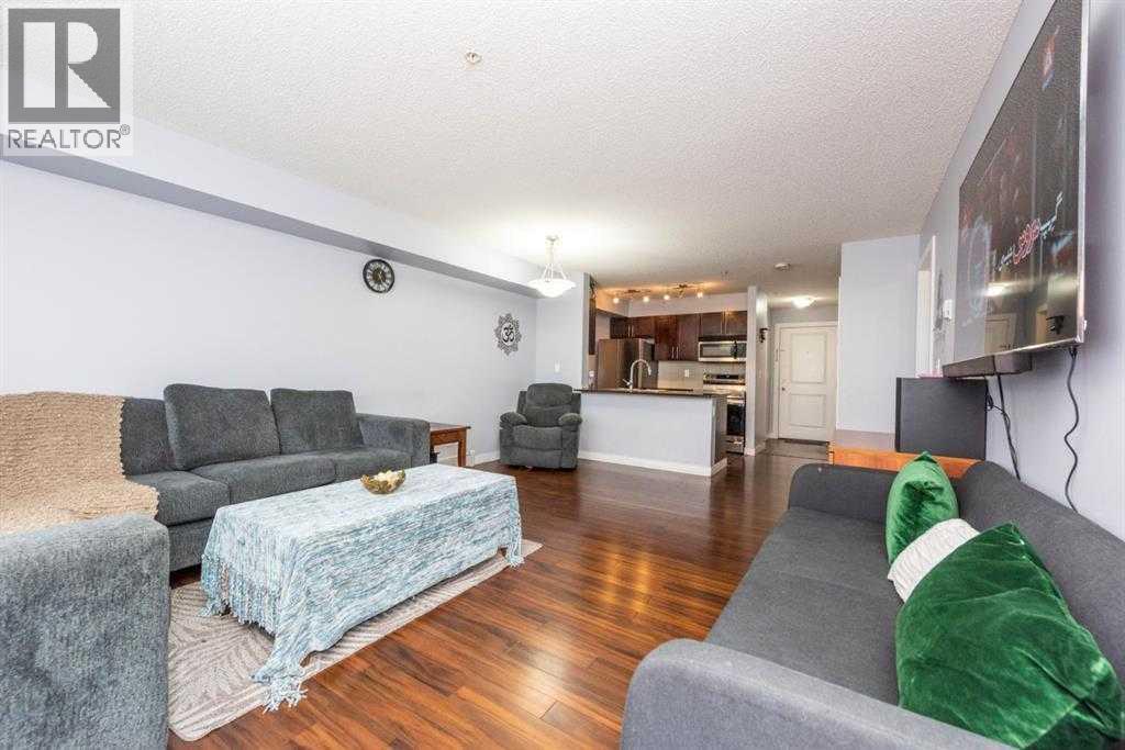 2212, 15 Saddlestone Way NE