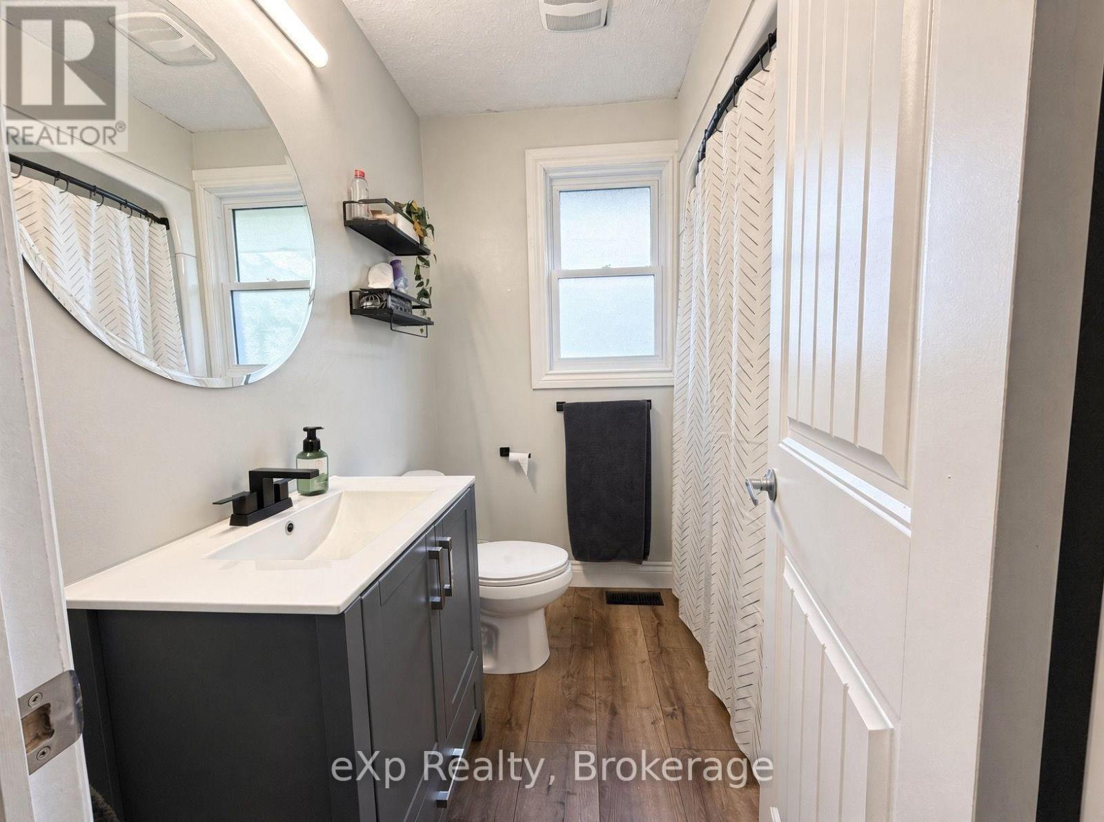9 Charlotte Street, Brockton, Ontario  N0G 2V0 - Photo 13 - X13885380