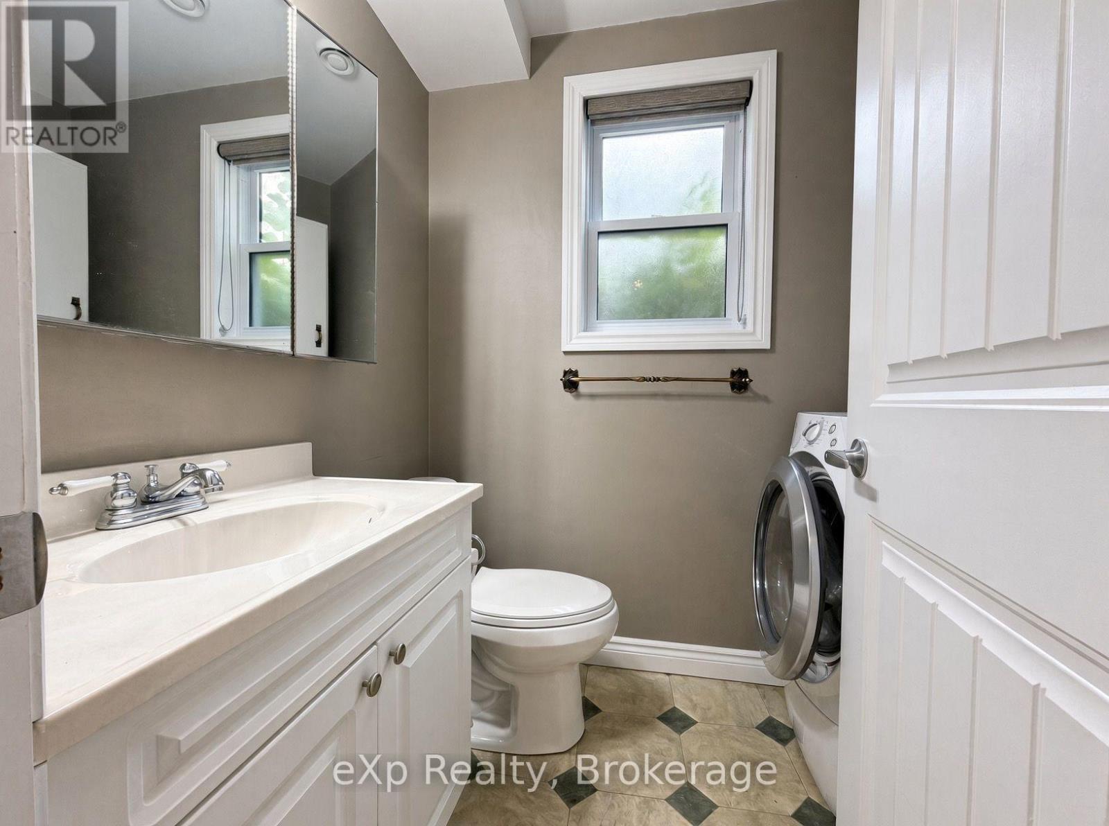 9 Charlotte Street, Brockton, Ontario  N0G 2V0 - Photo 19 - X13885380