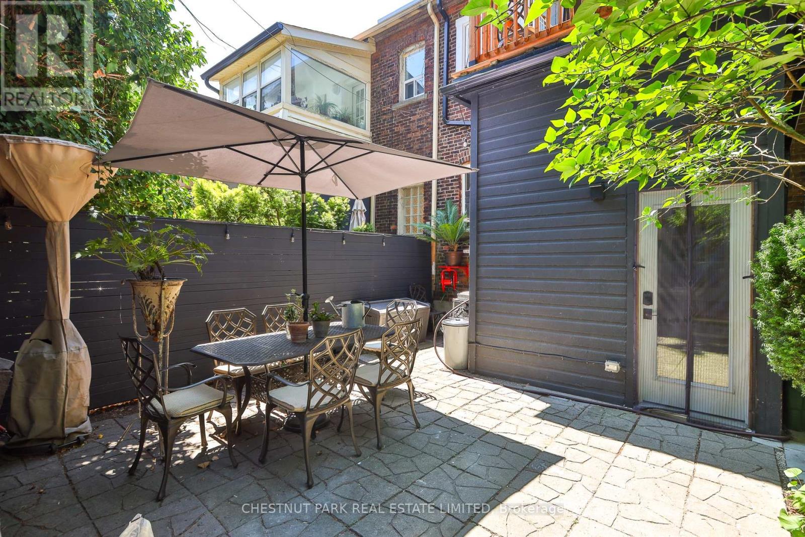 Rear - 95 Parkside Drive, Toronto (High Park-Swansea), Ontario  M6R 2Y8 - Photo 2 - W13885376